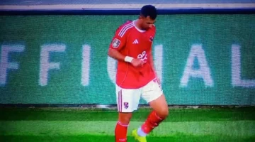 إصابة تريزيجيه.. طاهر محمد طاهر بديلًا اضطراريًا خلال مواجهة الأهلي وشبيبة القبائل بالجزائر